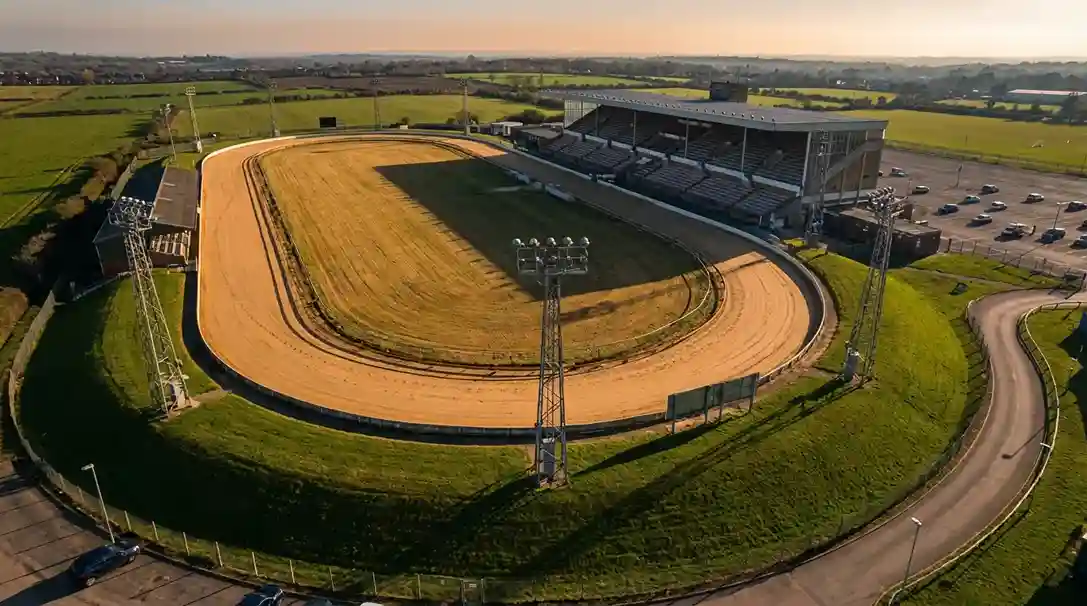 Comparing UK greyhound racing tracks and venues